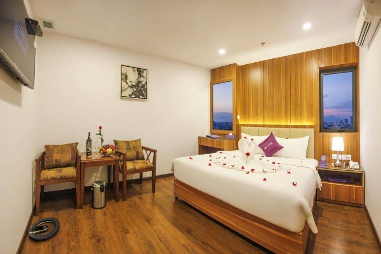 Khách Sạn Lavender Riverside Đà Nẵng